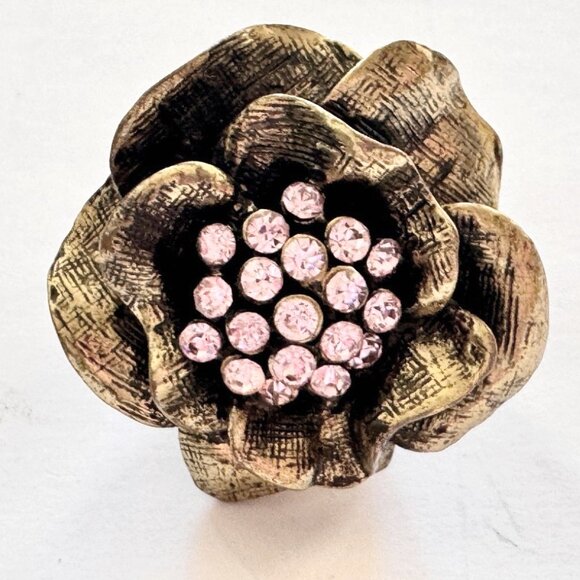 Pastel Goth Style Ring - Picture 1 of 2